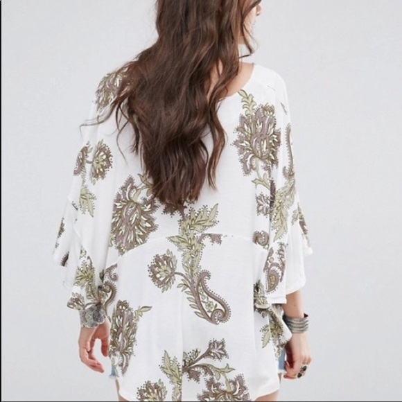 SOLD🥰Free people Maui Wowie Palm print shirt - Picture 4 of 5